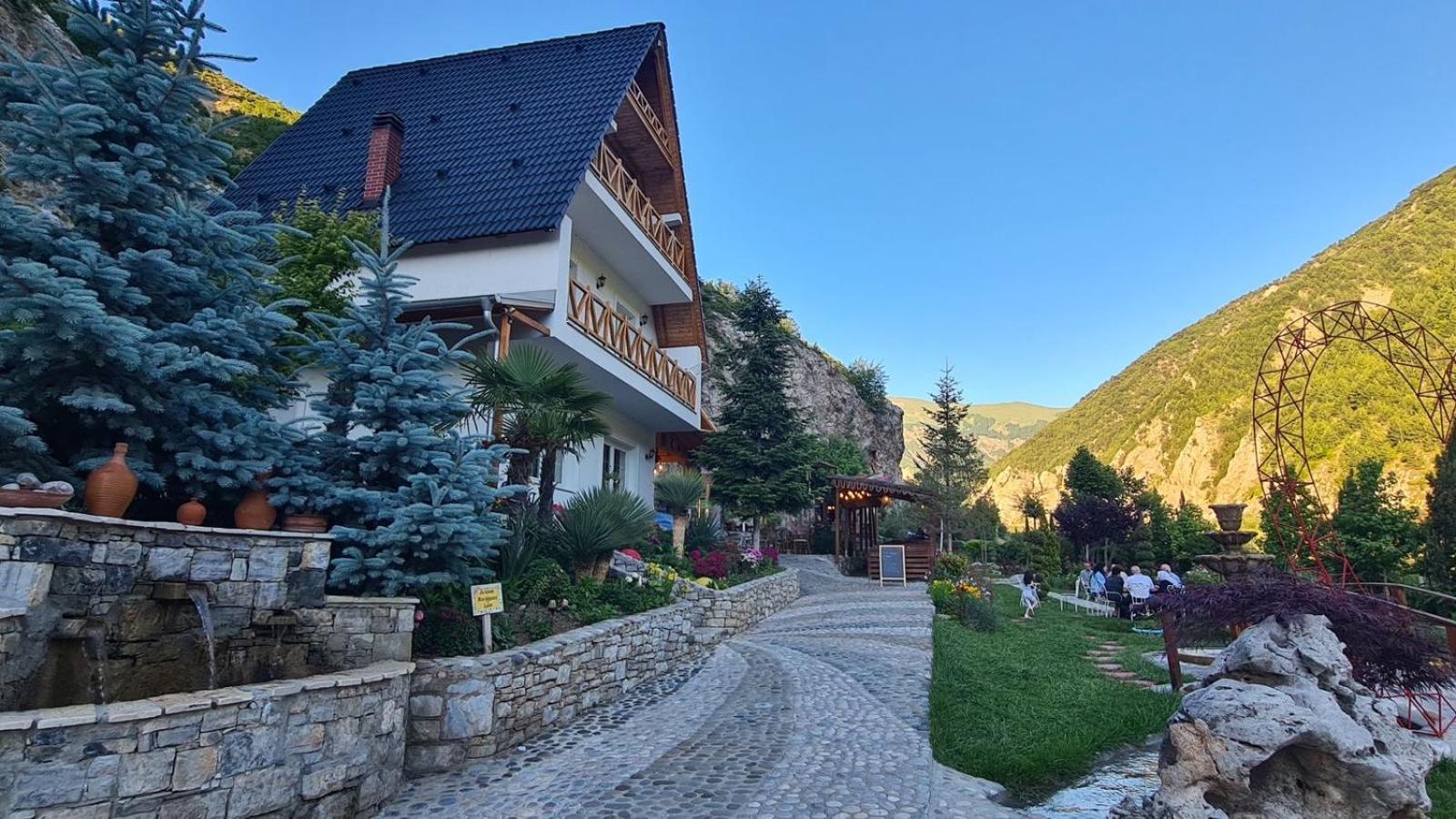 Dibra Park Agrotourism Hotel Peshkopi Exterior photo